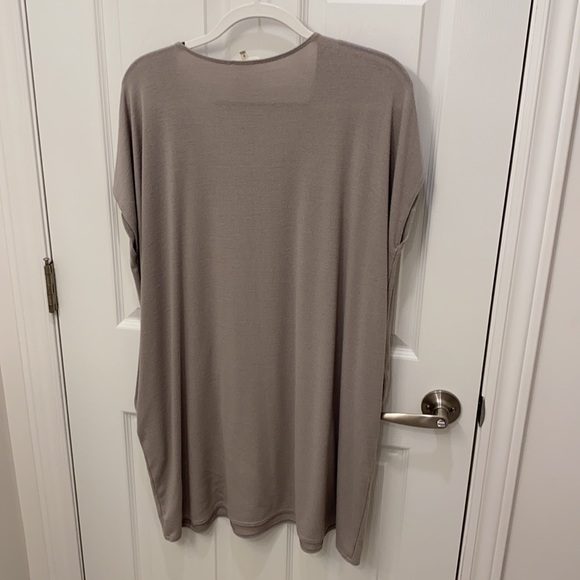Aritzia WILFRED t-shirt dress - Picture 2 of 5